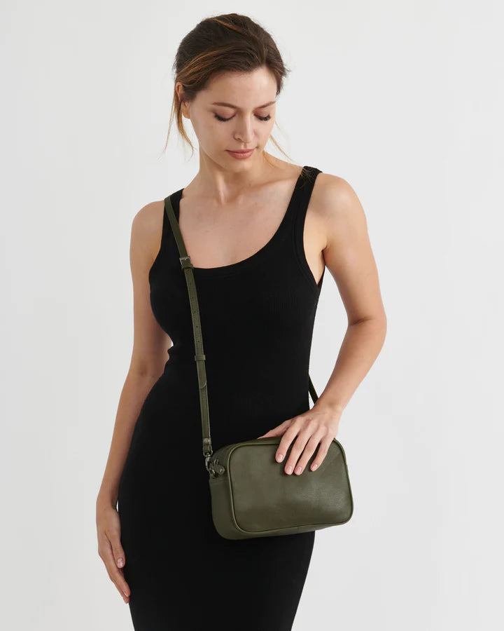 Taylor Leather Crossbody Bag Olive